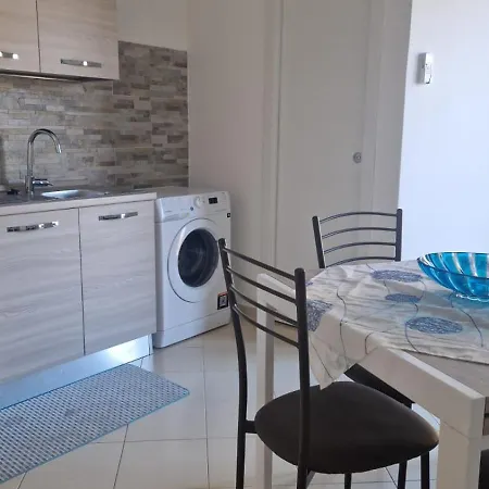 아파트 Sun & Sea *